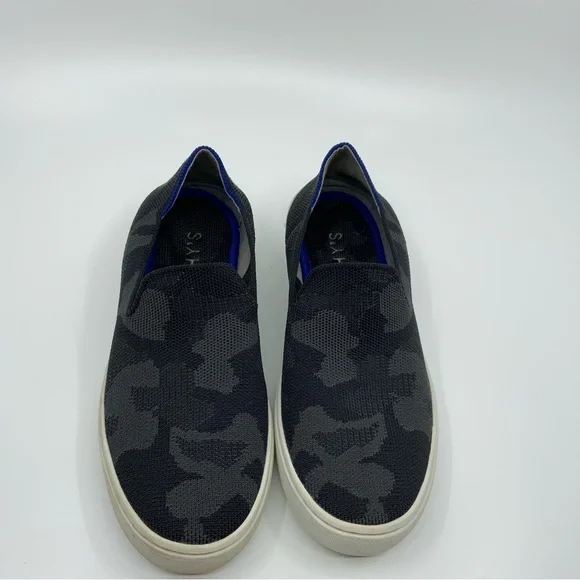 ROTHY’S grey‎ animal print loafers. - Picture 2 of 16